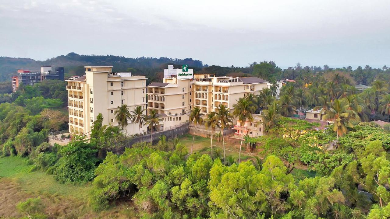 Holiday Inn Goa Candolim Exterior photo